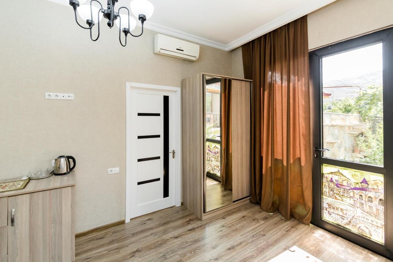 The Oldest Tbilisi Hotel Exterior photo